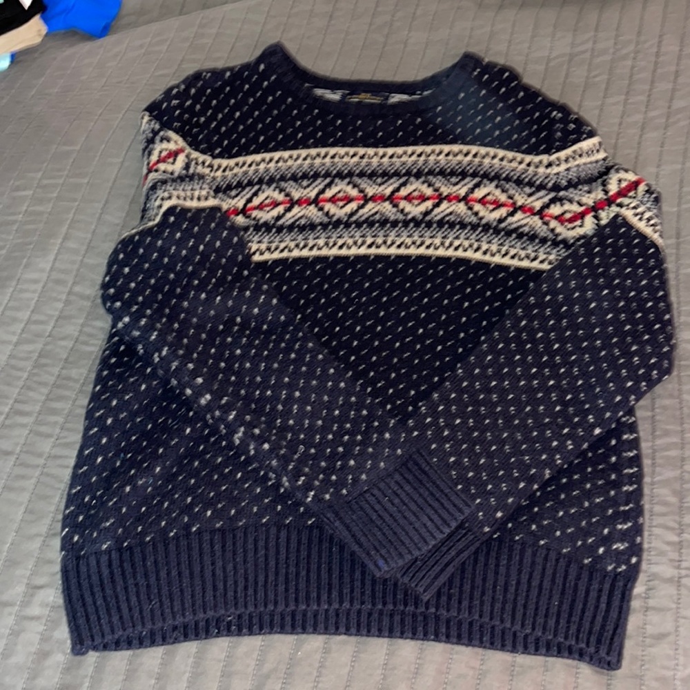 Thick Athletic Fit Sweater size large American Eagle navy blue